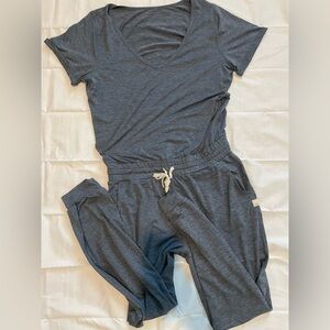 Vuori All Day Gray V-Neck Short Sleeve Jumpsuit Size Medium